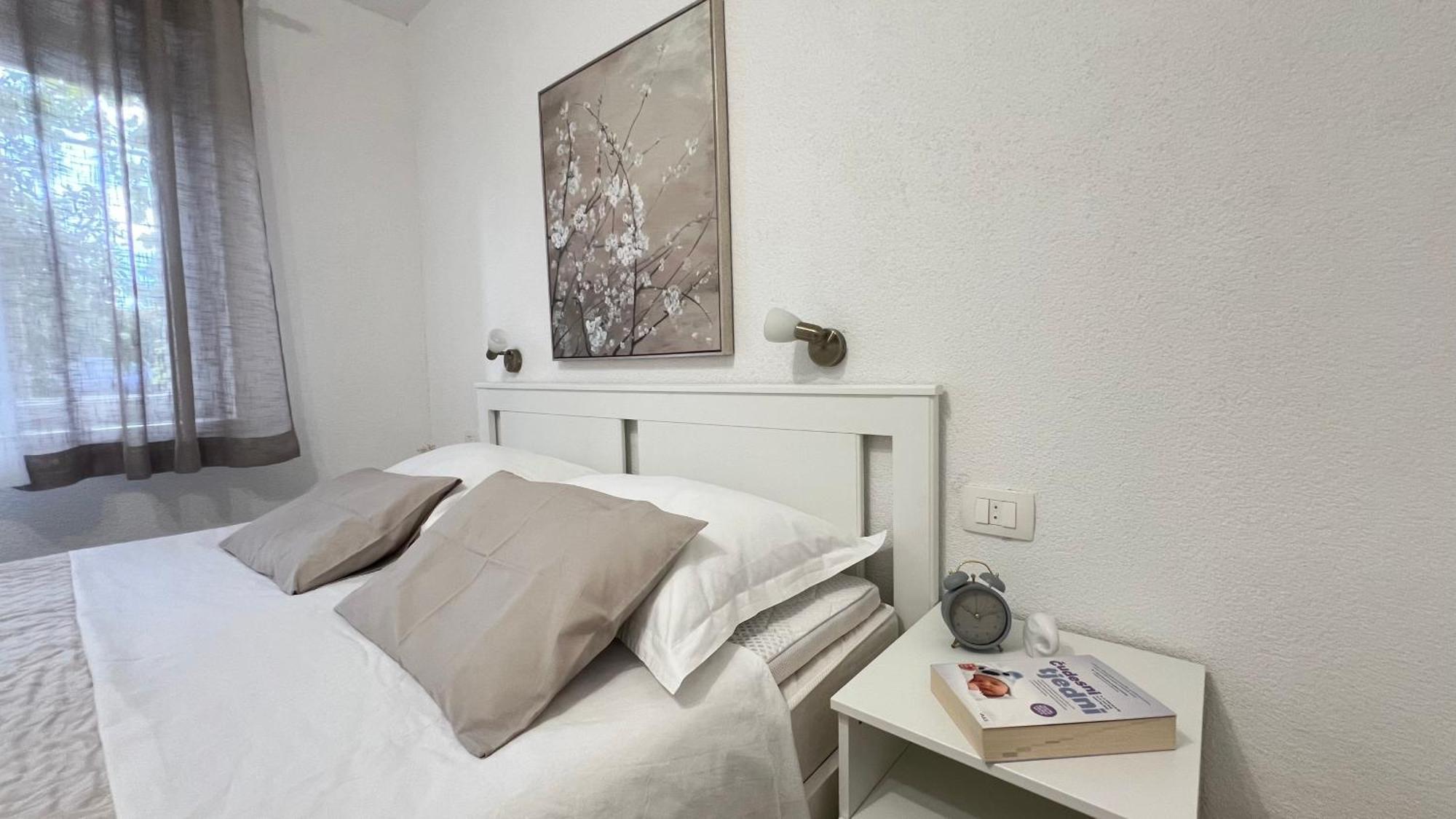 Apartmani Vela มาคาร์สกา ภายนอก รูปภาพ