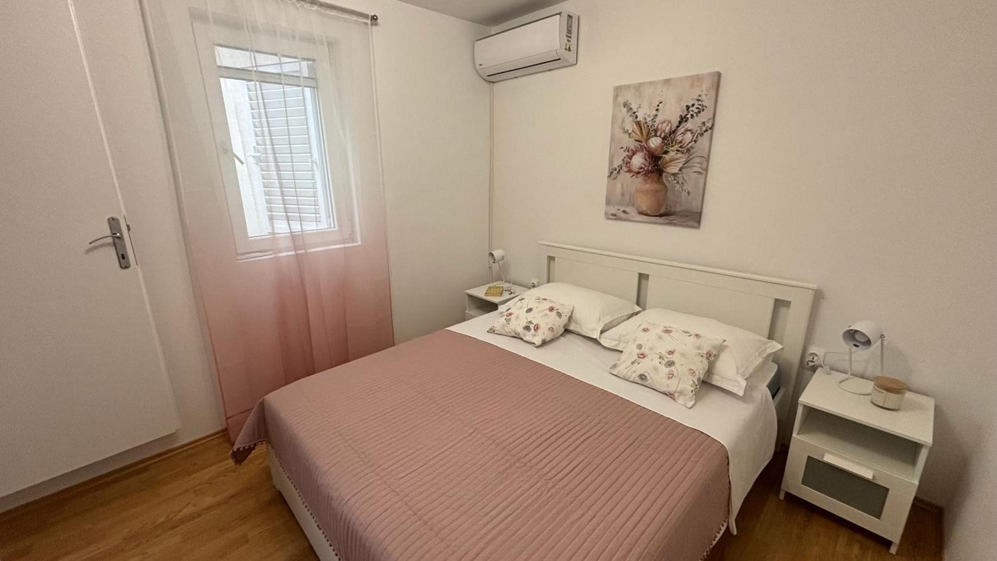 Apartmani Vela มาคาร์สกา ภายนอก รูปภาพ