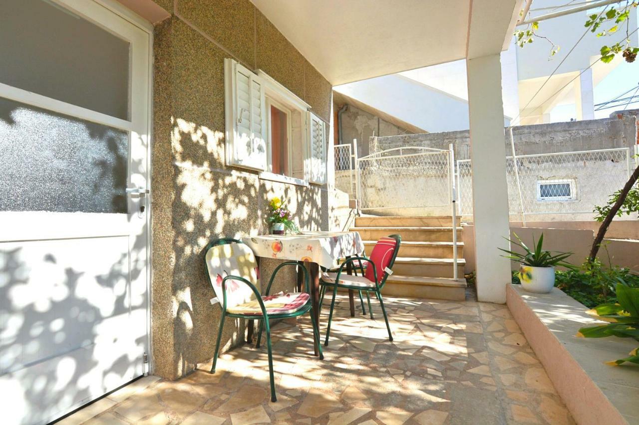 Apartmani Vela มาคาร์สกา ภายนอก รูปภาพ